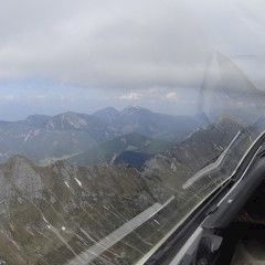 Flugwegposition um 10:43:02: Aufgenommen in der Nähe von Gemeinde Nötsch im Gailtal, Österreich in 500 Meter